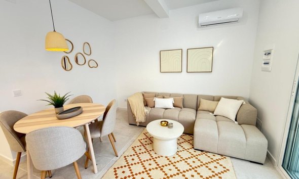 Villa - Resale - Torrevieja -
                El Chaparral