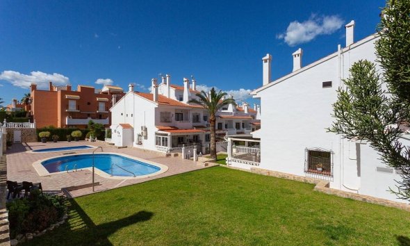 Villa - Resale - Torrevieja -
                La Mata