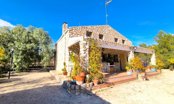 Villa - Resale - Yecla -
                Inland