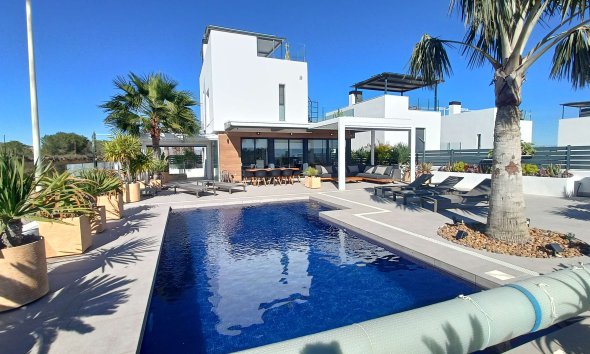 Villa - Revente - Algorfa -
                Inland