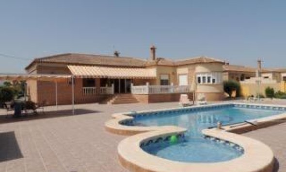 Villa - Revente - Catral -
                Catral