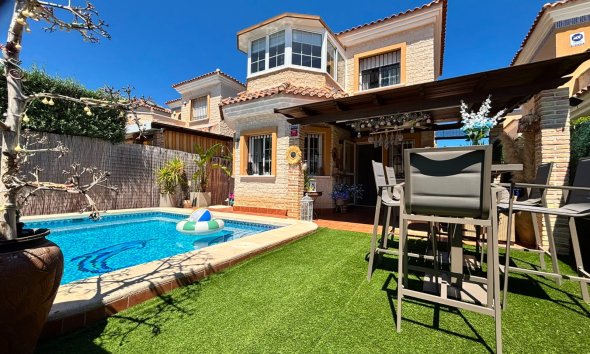 Villa - Revente - El Raso -
                Costa Blanca