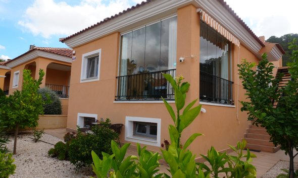 Villa - Revente - La Romana -
                Inland