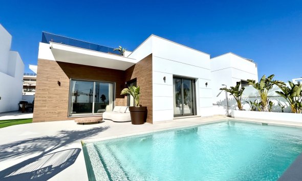 Villa - Revente - Las Filipinas -
                Inland