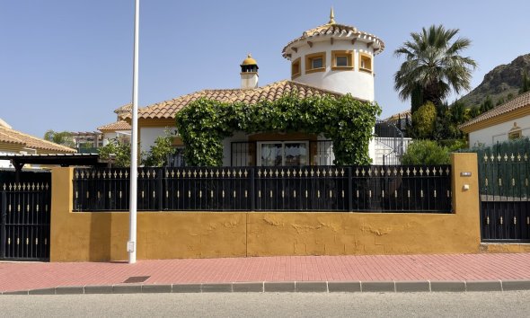 Villa - Revente - Mazarron Country Club -
                Inland