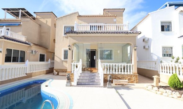 Villa - Revente - Orihuela Costa -
                Costa Blanca