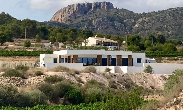 Villa - Revente - Pinoso -
                Inland
