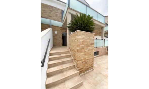 Villa - Revente - Roldan -
                Inland