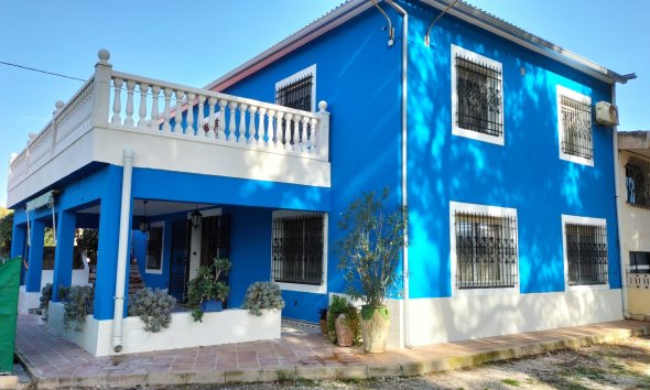 Villa - Revente - Sax -
                Inland