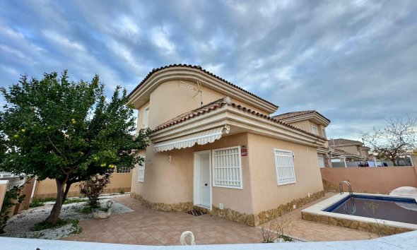 Villa - Revente - Torrevieja -
                Costa Blanca