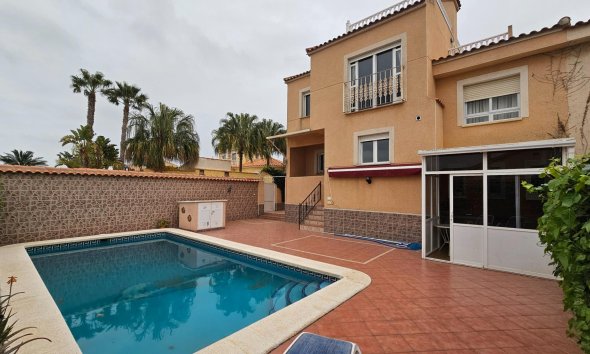 Villa - Revente - Torrevieja -
                El Chaparral