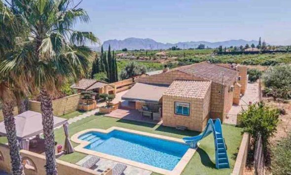 Villa - Segunda mano - Albatera -
                Campo De Albatera