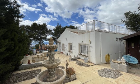 Villa - Segunda mano - Aledo -
                Inland