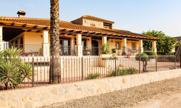 Villa - Segunda mano - Bigastro - Inland