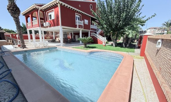 Villa - Segunda mano - Campoamor -
                Campoamor