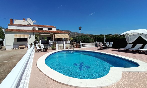 Villa - Segunda mano - Crevillent -
                Inland