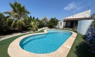 Villa - Segunda mano -
                Daya Nueva - MLSC6772066