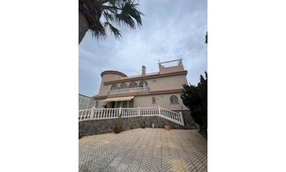 Villa - Segunda mano - La Manga del Mar Menor -
                Km 17