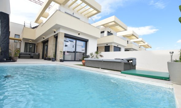 Villa - Segunda mano - Los Montesinos -
                Costa Blanca