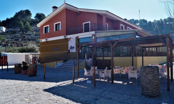 Villa - Segunda mano - Petrer -
                Inland