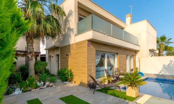 Villa - Segunda mano - Pilar de la Horadada - Costa Blanca