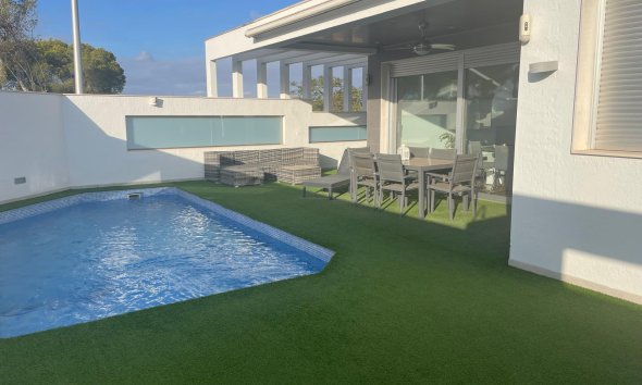 Villa - Segunda mano - Pilar de la Horadada - Costa Blanca