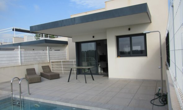 Villa - Segunda mano - San Miguel de Salinas - Inland