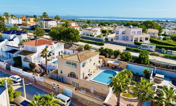 Villa - Segunda mano - San Miguel de Salinas - Inland