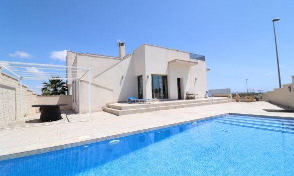 Villa - Segunda mano - San Miguel de Salinas - Inland