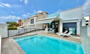 Villa - Segunda mano -
                San Miguel de Salinas - MLSC882528