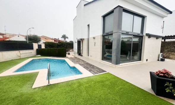 Villa - Segunda mano - Santiago de la Ribera -
                Costa Calida