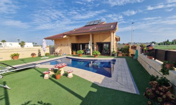 Villa - Segunda mano - Santiago de la Ribera -
                San Blas