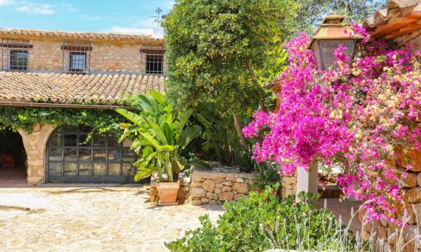 Villa - Segunda mano - Senija -
                Inland