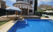 Villa - Segunda mano -
                Sierra Cortina - MLSC891514
