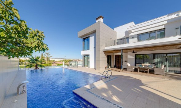 Villa - Segunda mano - Torrevieja - Costa Blanca