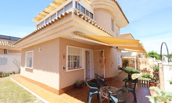 Villa - Segunda mano - Torrevieja - Costa Blanca