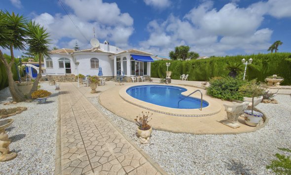 Villa - Segunda mano - Torrevieja - Costa Blanca