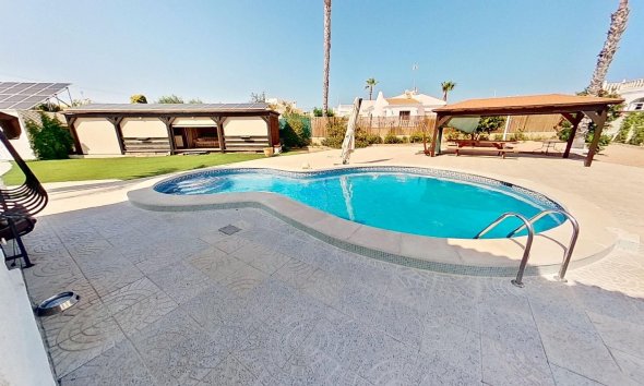 Villa - Segunda mano - Torrevieja -
                La Siesta - El Salado - Torreta