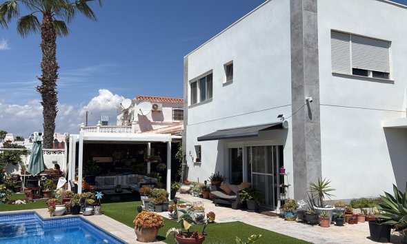 Villa - Segunda mano - Torrevieja -
                La Siesta - El Salado - Torreta