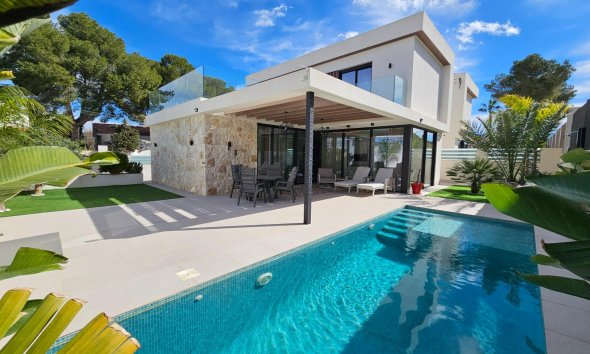 Villa - Segunda mano - Torrevieja - Los Balcones