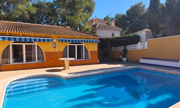 Villa - Segunda mano - Torrevieja - Los Balcones