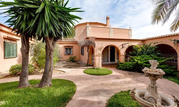 Villa - Segunda mano - Torrevieja - San Luis