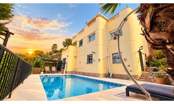 Villa - Segunda mano - Villamartin - Costa Blanca