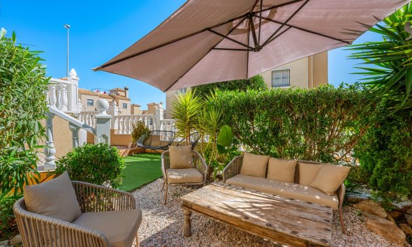 Villa - Segunda mano - Villamartin -
                Costa Blanca