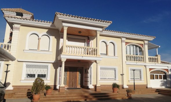 Villa - Segunda mano - Yecla - Inland