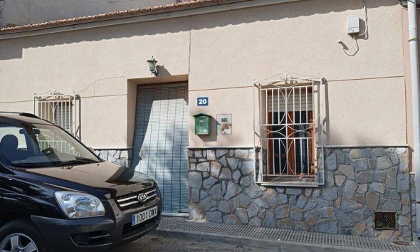 Villa / Semi pareado - Segunda mano - HurchIllo -
                PUEBLO CENTRO
