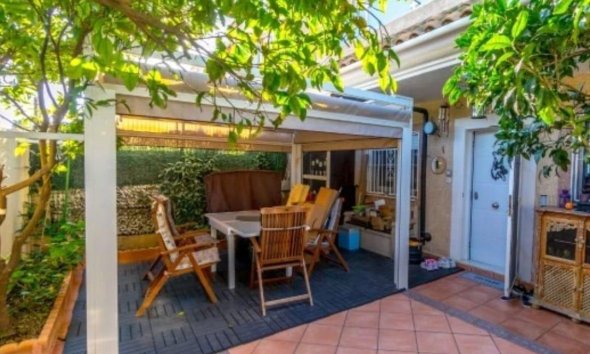 Villa / Semi pareado - Segunda mano - Torrevieja -
                Aguas Nuevas