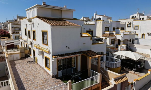 Villa / Semi pareado - Segunda mano - Torrevieja -
                Costa Blanca