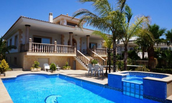 Villa - Wiederverkauf - Alfas del Pí - Costa Blanca