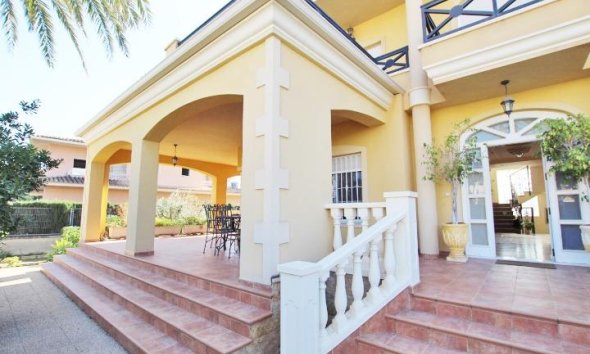 Villa - Wiederverkauf - Elche -
                Altabix